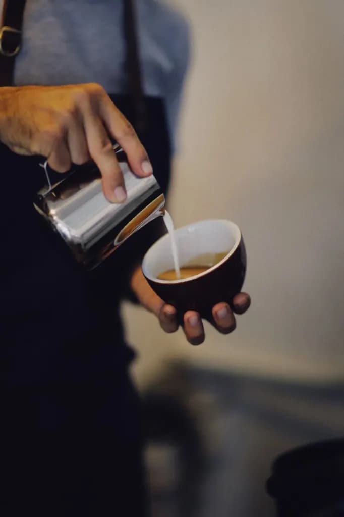 Milchkanne, Espresso, Keramiktasse